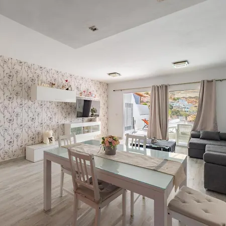 Roque Del Conde Sunset Views Apartment *